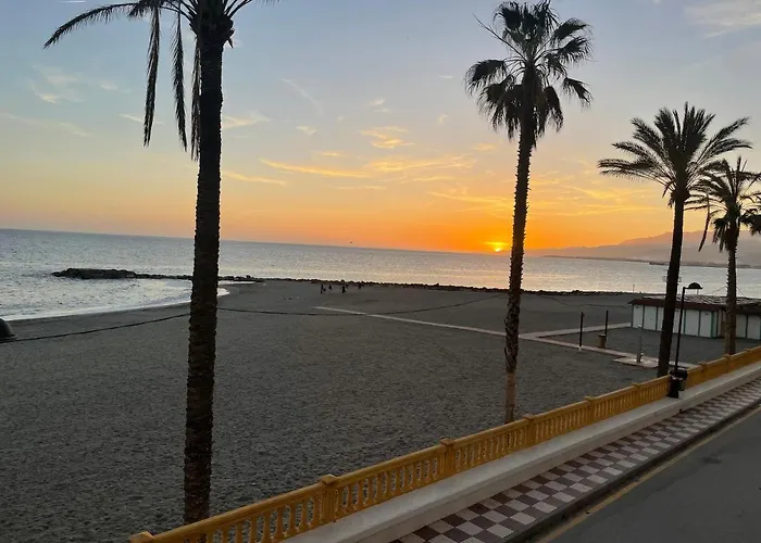Primera Linea De Playa En Torrenueva